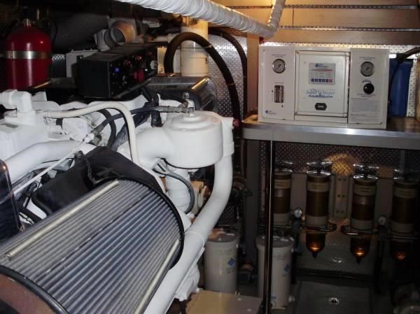 2000 Horizon Yacht 76 Flybridge image