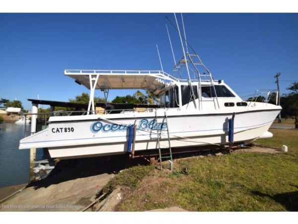 1989 Powercat 328 image