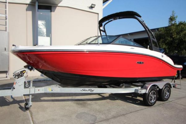2023 Sea Ray 190 SPX OB image