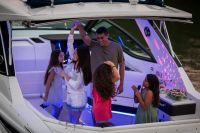 Image for 2025 Sea Ray 320 Sundancer 6