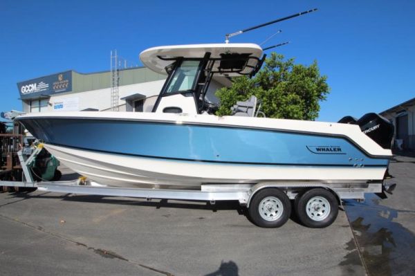 2024 Boston Whaler 250 Outrage image