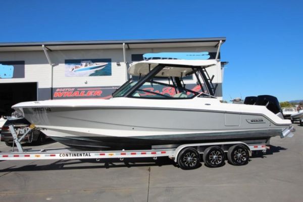 2021 Boston Whaler 280 Vantage image