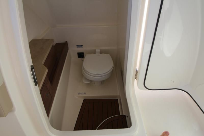 Image for 2021 Boston Whaler 280 Vantage 21