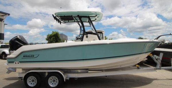 2024 Boston Whaler 230 Outrage image