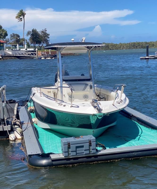 Image for 2010 Boston Whaler 220 Outrage 19
