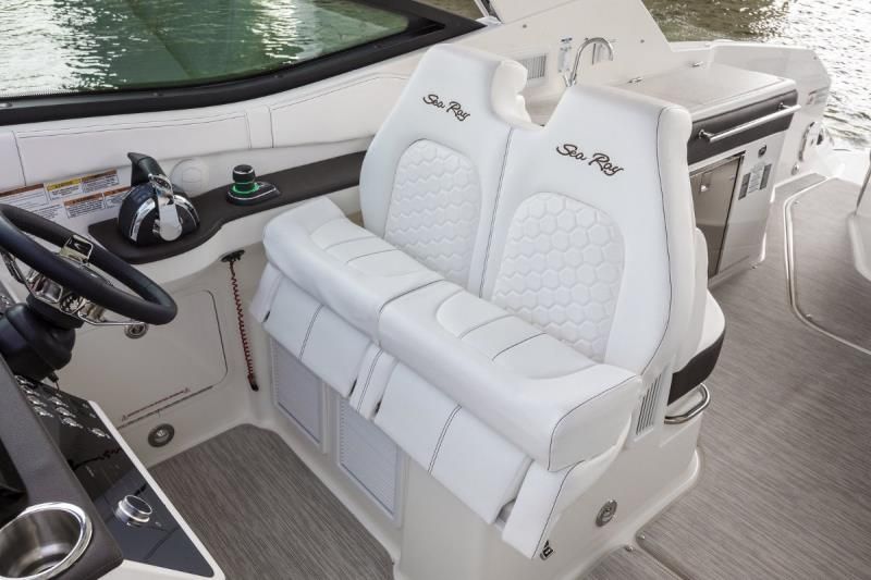 Image for 2025 Sea Ray 320 Sundancer 1