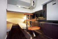 Image for 2025 Sea Ray 320 Sundancer 3