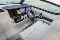 Image for 2025 Sea Ray 320 Sundancer 5