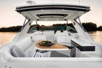 Image for 2025 Sea Ray 320 Sundancer 21