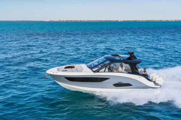 2025 Sea Ray 370 Sundancer OB image