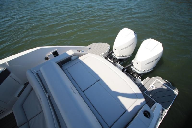 Image for 2023 Sea Ray 310 SLX OB 14