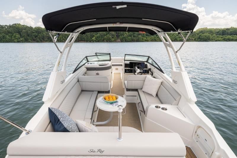 Image for 2025 Sea Ray 270 SDX OB 1