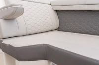 Image for 2025 Sea Ray 270 SDX OB 8