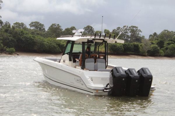2024 Boston Whaler 360 Outrage image
