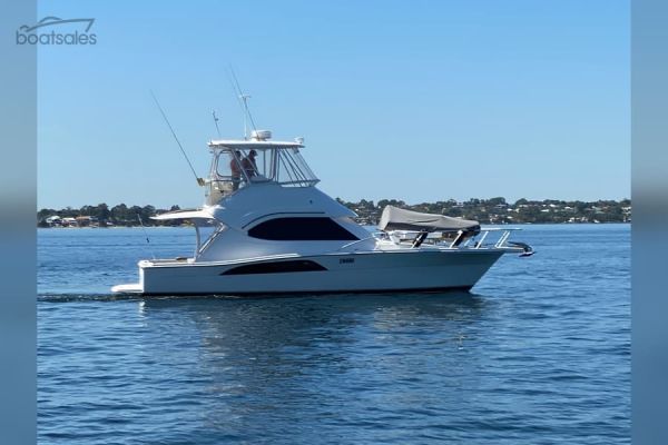 2005 Riviera 37 Open Flybridge Flybridge image