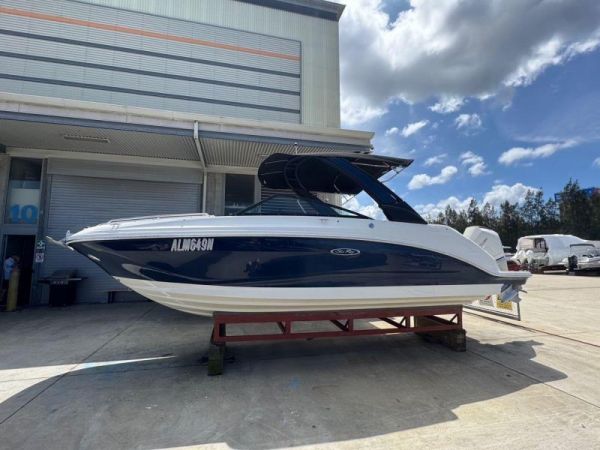 2022 SEA RAY SDX250 OB image