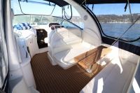 Image for Sea Ray 335 Sundancer 4