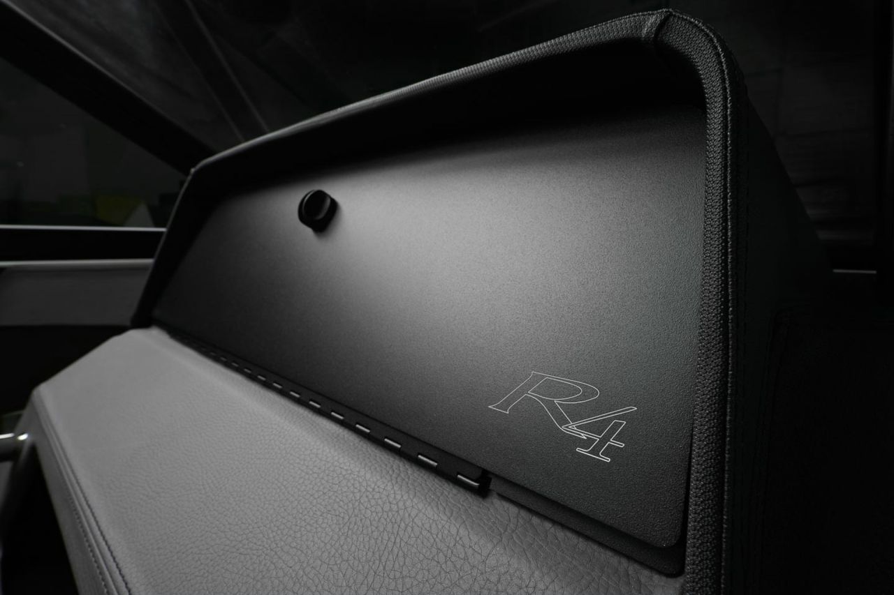 Image for 2025 Cobalt R4 Sterndrive Monohull 42
