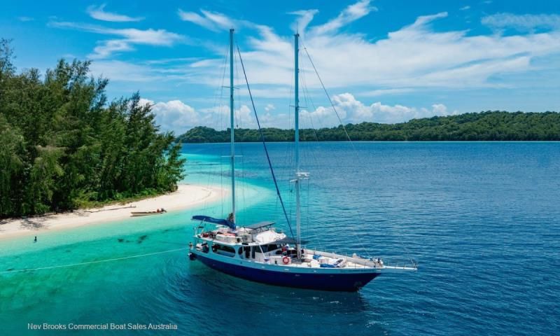 Image for 1992 Custom Expedition Motor Cruiser 0
