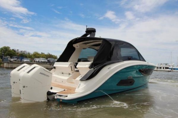 2023 Sea Ray 370 Sundancer OB image