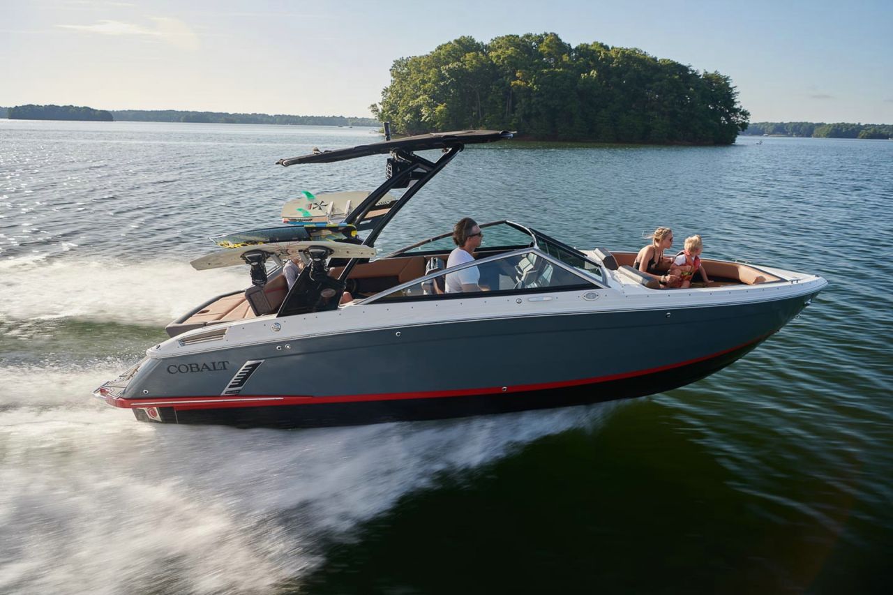 Image for 2025 Cobalt R4 Surf Monohull 1