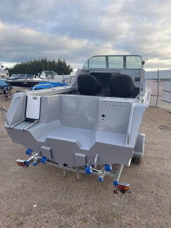 Image for 2021 CUDA 5M CUDDY CAB 8