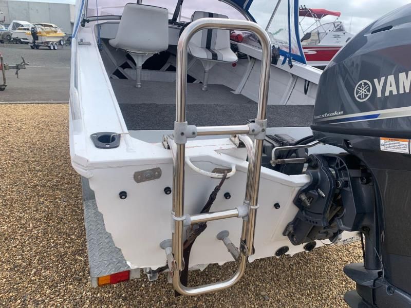 Image for QUINTREX 420 ESTUARY ANGLER RUNABOUT 9