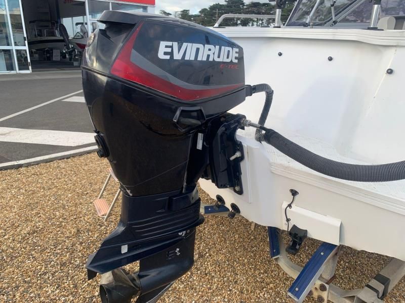 Image for QUINTREX 480 COAST RUNNER RUNABOUT 13