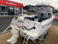 Image for QUINTREX 610 OCEAN SPORT CUDDY CABIN 5