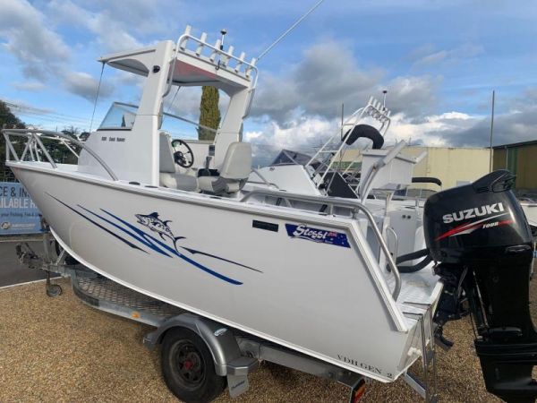 STESSL 5600 COAST RUNNER CENTRE CABIN image