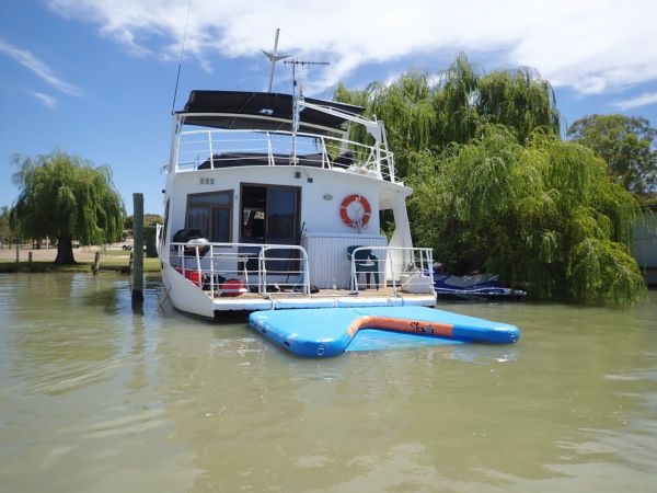 Inflatable Air Dock image