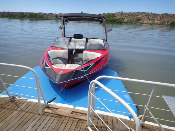 Inflatable Air Dock image