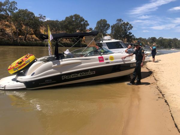 Chaparral 254 Sunesta BR image