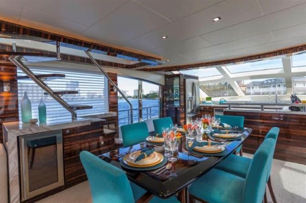2026 Hampton 830 Euro Motor Yacht image