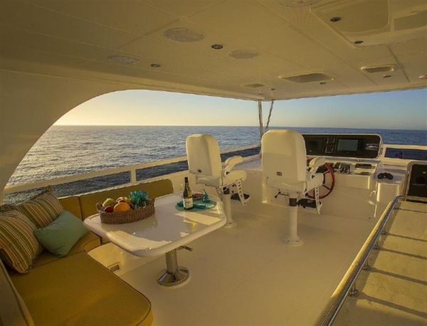 2026 Hampton 700 Pilothouse image