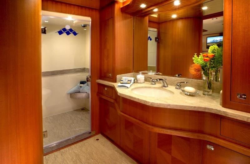 Image for 2026 Hampton 650 Pilothouse 11