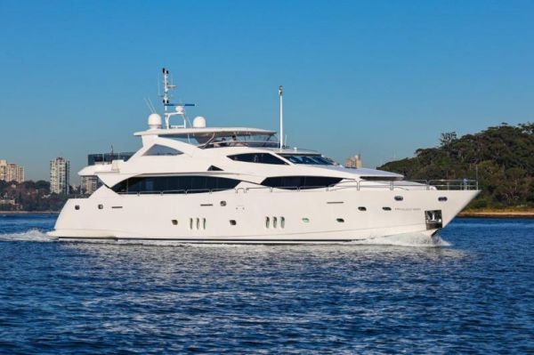 2009 Sunseeker 34M Motor Yacht image