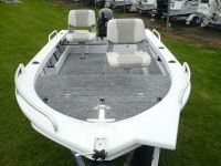 Image for 2010 QUINTREX 400 HORNET TROPHY New/Superceded 4
