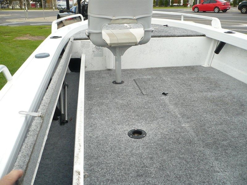 Image for 2010 QUINTREX 400 HORNET TROPHY New/Superceded 5