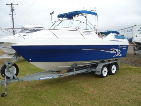 2011 HAINES HUNTER 560 Classic Offshore image