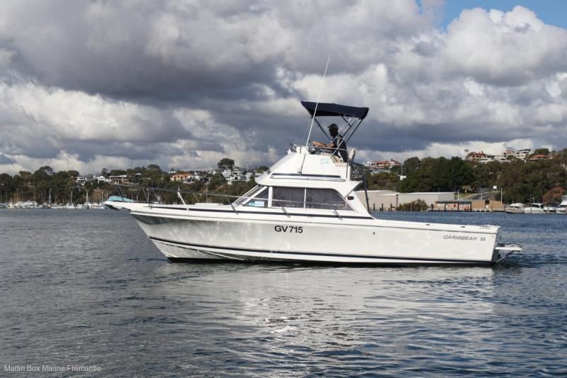 Image for 2004 Caribbean 26 Flybridge Cruiser 0
