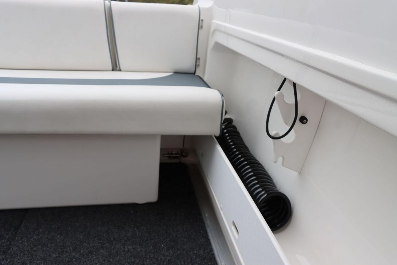 Image for Haines Hunter 565 Offshore + Yamaha F150hp 4-Stroke - Pack 2 for sale online prices 25