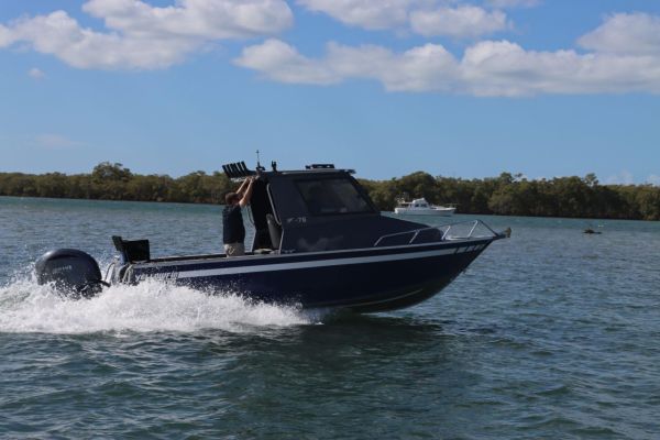 Yellowfin YF-76 Extended Cabin + Yamaha F250hp 4-Stroke - Pack 2 for sale online prices image