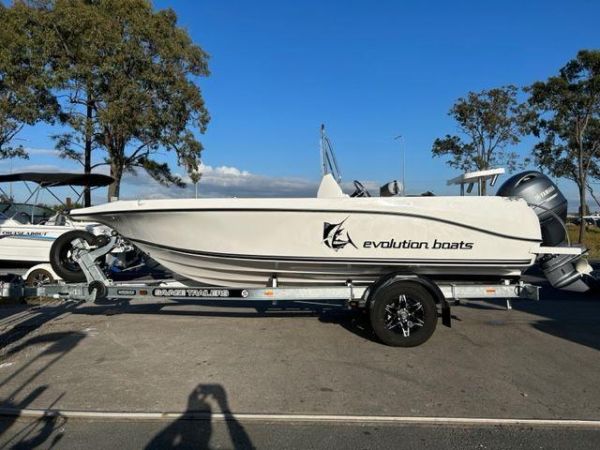 NEW 2024 EVOLUTION 500 AXIS CENTRE CONSOLE WITH YAMAHA 90HP  FOR SALE image
