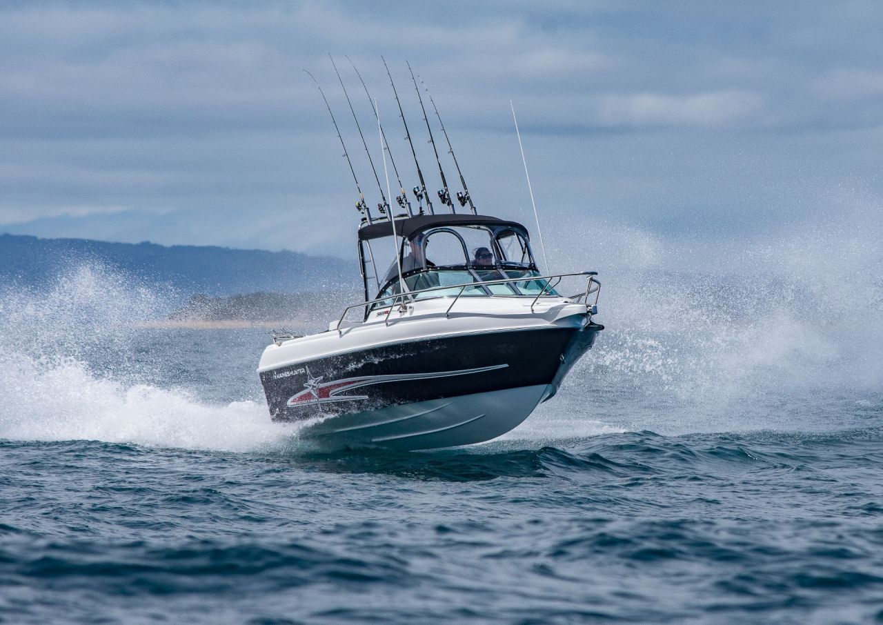 Image for Haines Hunter 565 R-Series + Yamaha F150HP 4-Strokes Pack 3 for sale online prices 0