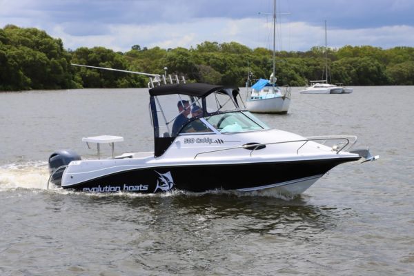 2024 EVOLUTION 500 CUDDY WITH 90HP YAMAHA FOURSTROKE FOR SALE image
