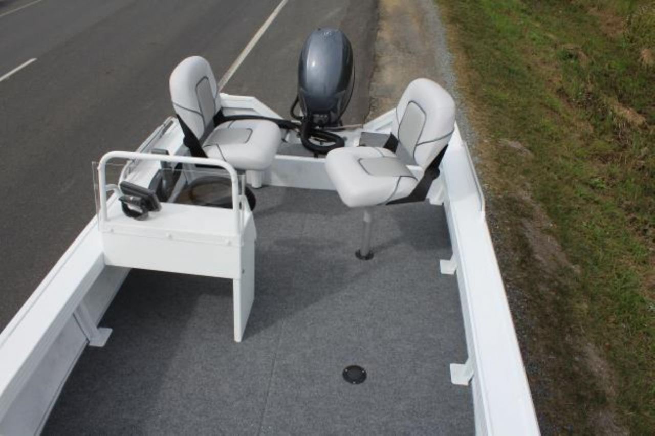 Image for QUINTREX F420 EXPLORER TROPHY  TILLER WITH YAMAHA F40 FOURSTROKE FOR SALE 24