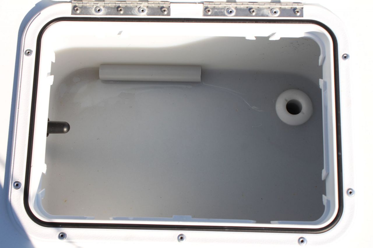 Image for 590 Territory Legend Rear Centre Console our pack 3 12