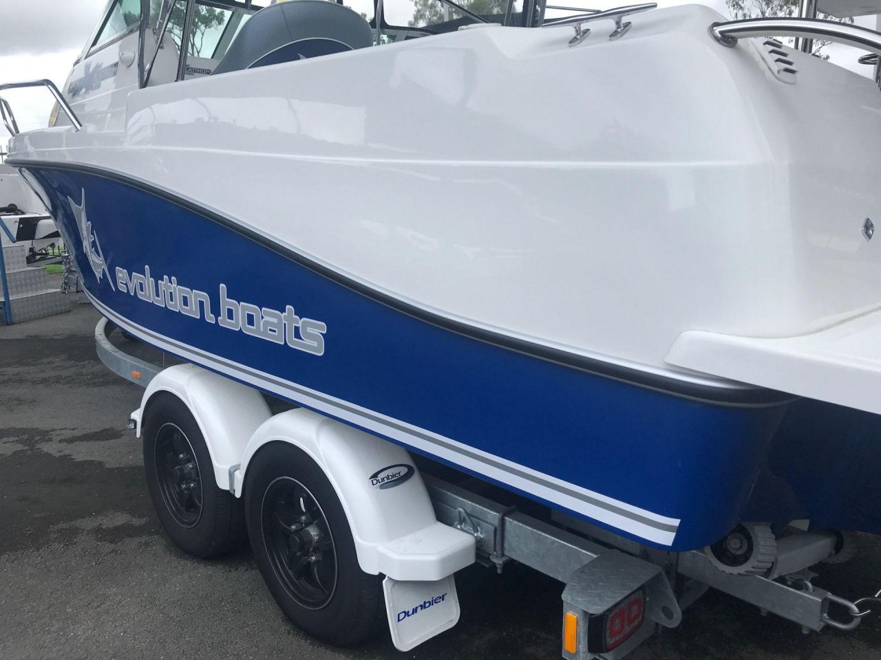 Image for NEW 2024 EVOLUTION 552 PLATINUM FITTED WITH A YAMAHA F150 FOURSTROKE 25