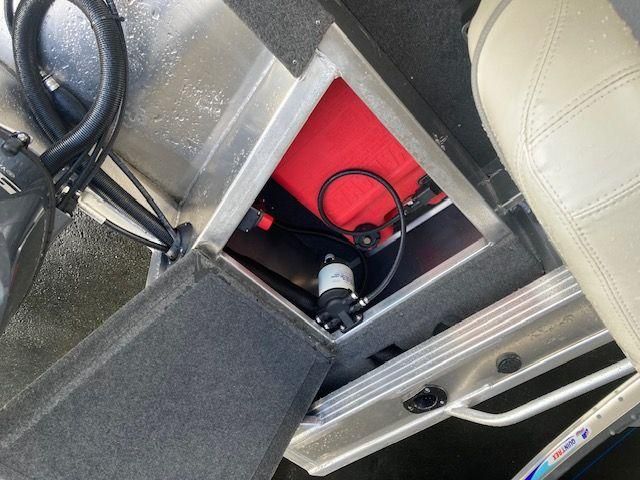 Image for Quintrex 420 Renegade SC(Side Console) + Yamaha F40hp 4-Stoke - Pack 1 for sale online prices 15